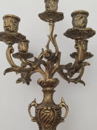 Candelabros de bronce antiguos