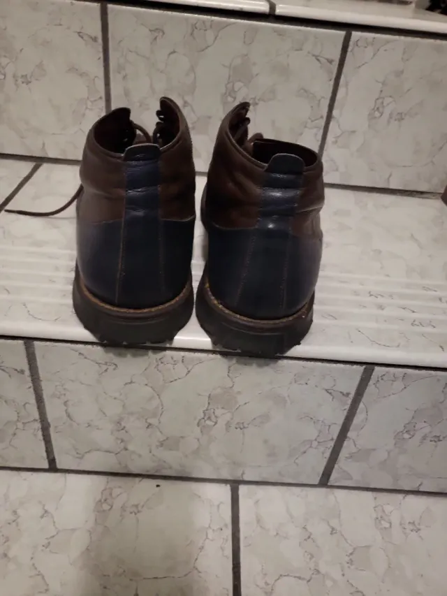 Scarpe uomo blu e marroni