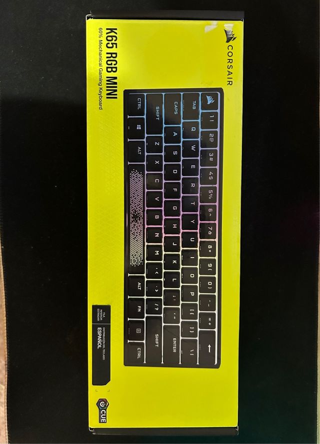 TECLADO CORSAIR K65 RGB MINI EN PERFECTO ESTADO