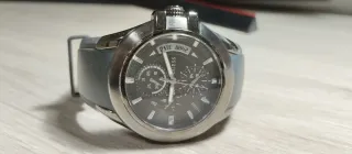 Reloj Guess Color Negro y Plateado