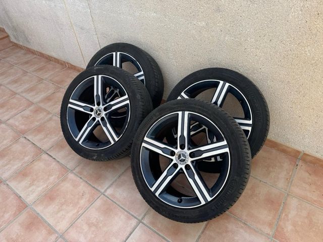 Llantas Mercedes 18