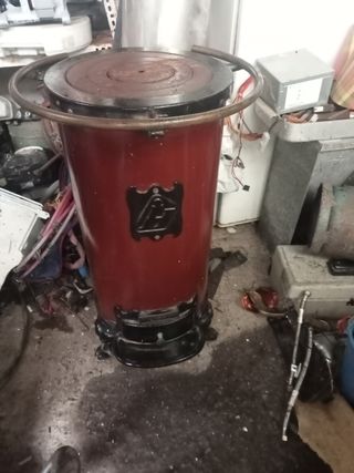 Estufa Hergon Hierro Roja Negra