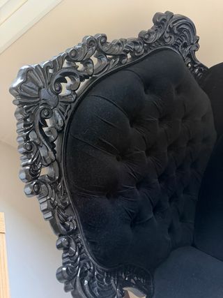 Butacón Negro Terciopelo y Madera