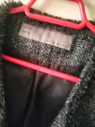 Chaqueta Zara Negra y Gris