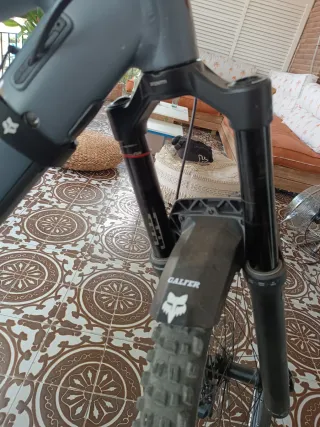 Rockshox Zeb 180mm 29