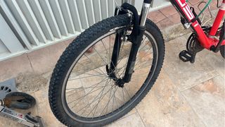 Bici WST Cosmo 6121 Roja y Negra