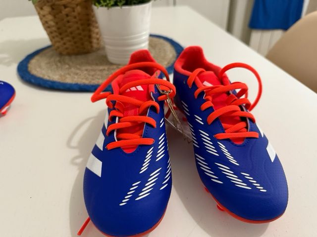 A ESTRENAR! Zapatillas Adidas Predator League MG