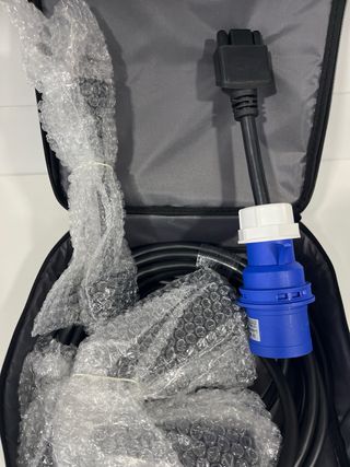 Cargador Tesla MC + adaptador Cetac