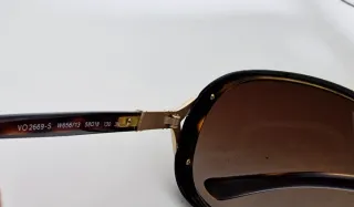 Gafas Vogue marrones y doradas, auténticas.