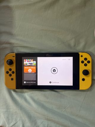Nintendo Switch Amarillo