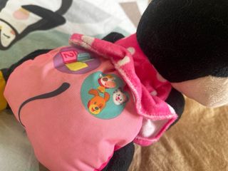 Peluche Minnie Mouse Bebé gateadora