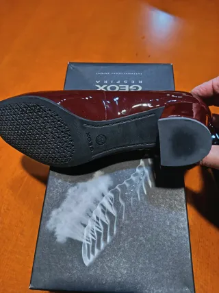 Zapatos Geox charol rojos