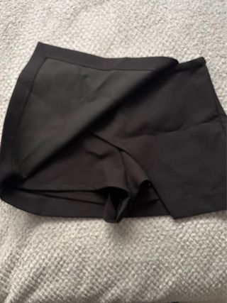 Falda pantalón negra