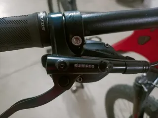 Bicicleta de Montaña Roja.Marca Scott scale T-M .