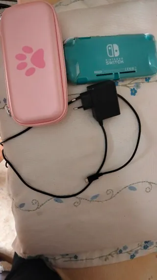 Nintendo Switch Lite Turchese Azzurro + Custodia + Adattatore