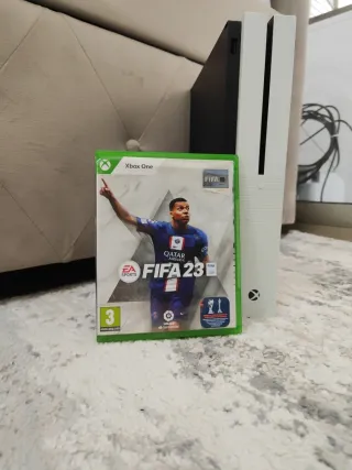 Xbox One S + FIFA 23 + Giochi Digitali