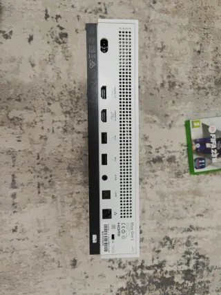 Xbox One S + FIFA 23 + Giochi Digitali