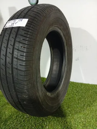 185 70 14 88T DUNLOP SP30