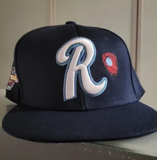 Gorra béisbol R con guante