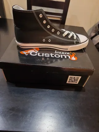 Zapatilla alta negra