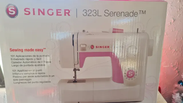 Máquina de coser SINGER 323L Serenade