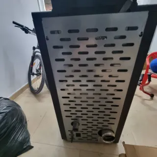 Estufa de pellet Bronpi sin uso Modelo Carla 6kw