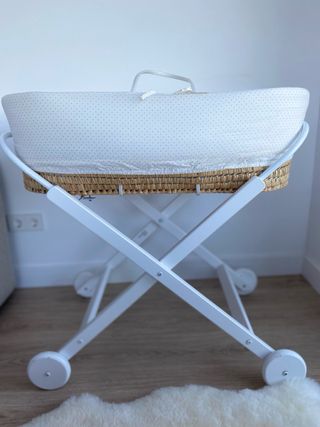 Moisés Zara Home mimbre y blanco