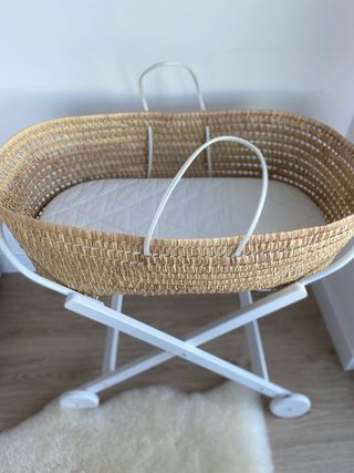 Moisés Zara Home mimbre y blanco