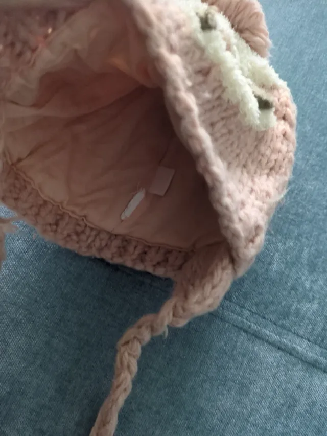 Gorro Zara pompón cara búho rosa