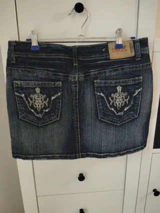 Falda vaquera con adornos