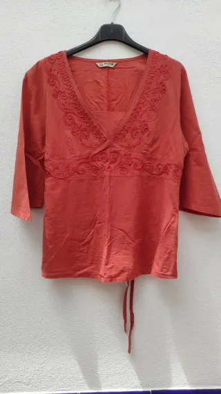 Blusa color teja