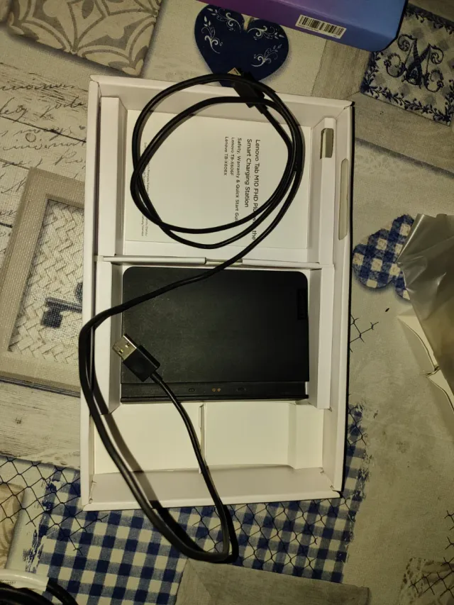 Lenovo Tab M10 FHD Plus con Base de Carga