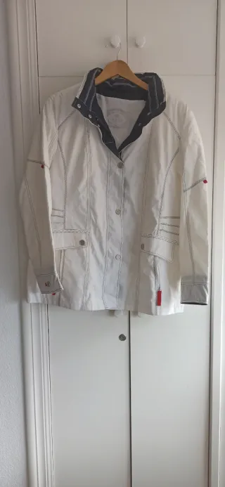 Plumífero acolchado rojo