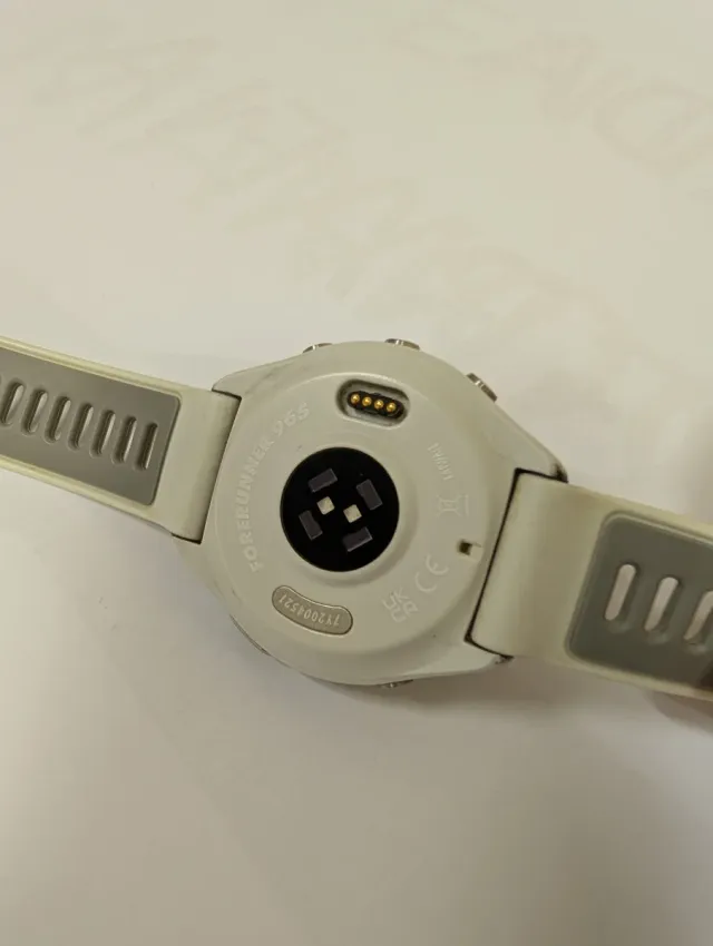 Garmin Forerunner 965 Plata/Blanco