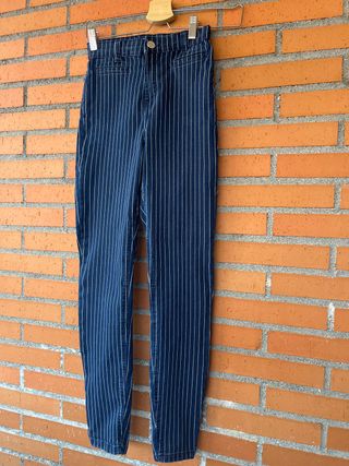 Pantalón Bershka rayas verticales