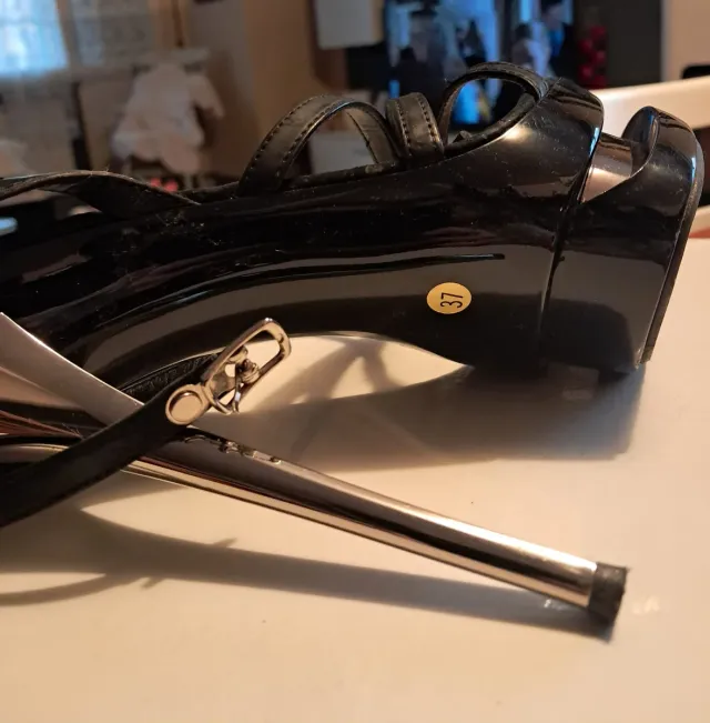 Sandali Astolfi con plateau neri