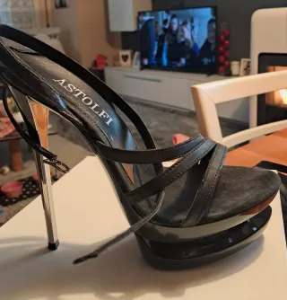Sandali Astolfi con plateau neri