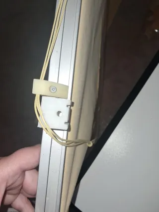 Estor amarillo de tela