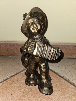 Rara statuina in bronzo bambino con fisarmonica