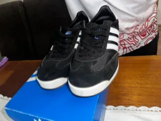 Zapatillas Adidas SL72 Negras y Blancas