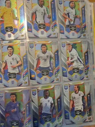 270 cromos Adrenalyn XL FIFA 365