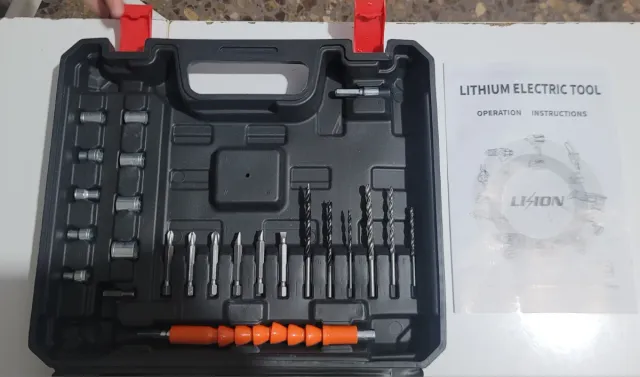 Taladro con 2 baterías,piezas y maletín todo nuevo