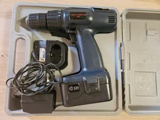 Taladro Inalámbrico 12V con Cargador y Maletín