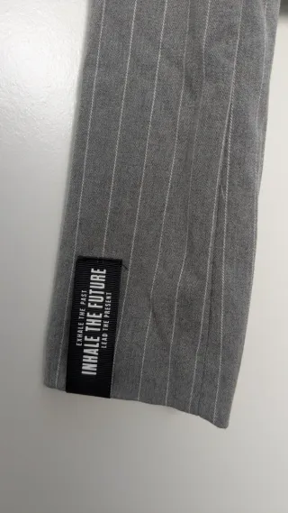 Americana crop top gris rayas blancas XS