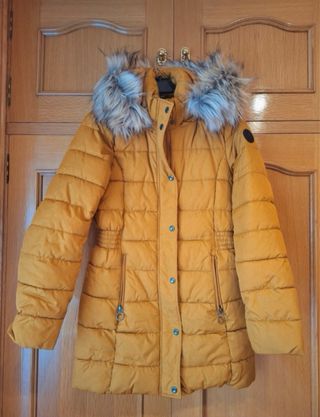 Abrigo acolchado mostaza Only