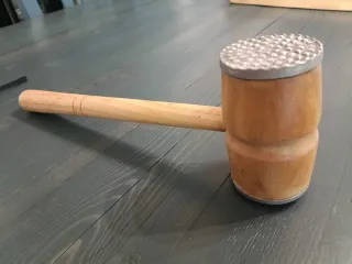 Batticarne vintage restaurato legno e metallo