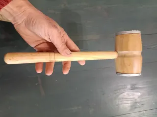 Batticarne vintage restaurato legno e metallo