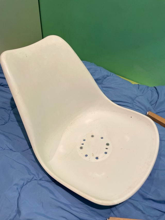 Sedia Nordica in Plastica e Legno