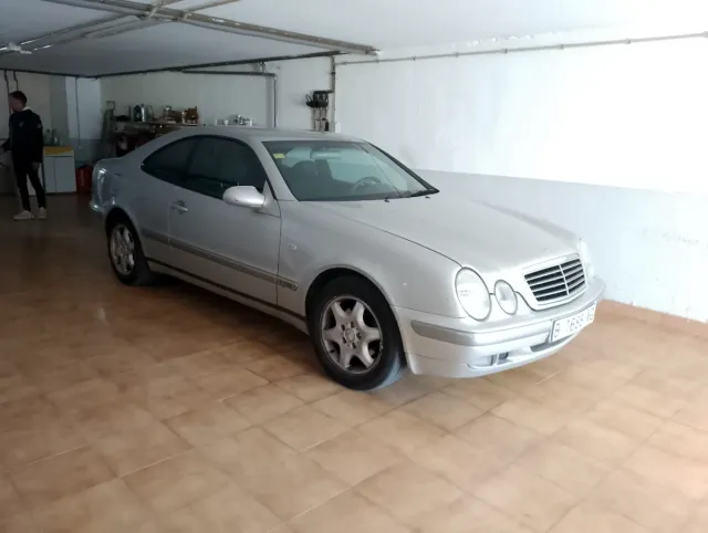 Mercedes-Benz  CLK 2000