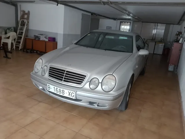 Mercedes-Benz  CLK 2000